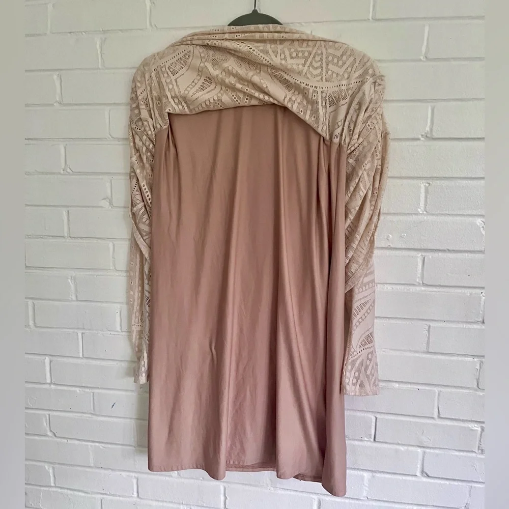 BCBGMaxAzria Long Sleeve Lace Dress, SZ M EUC! - Picture 5 of 7